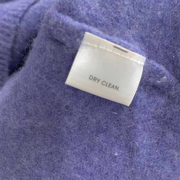 ADRIENNE VITTADINI • 100% Cashmere Sweater - Picture 6 of 6